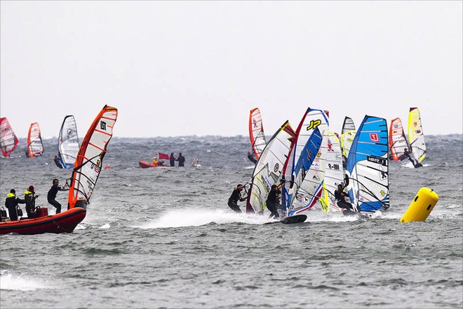 Men’s semi final round four - PWA Ulsan Korea World Cup 2012 ©  John Carter / PWA http://www.pwaworldtour.com